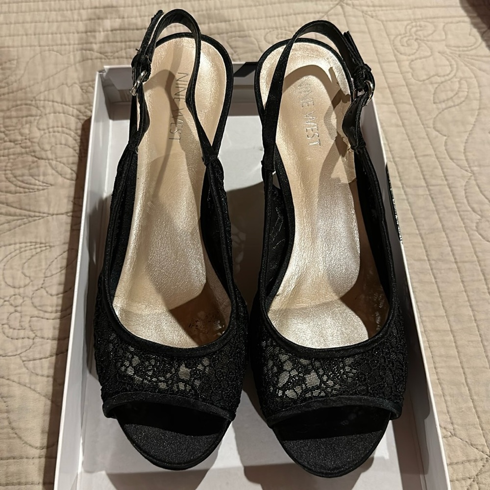 Black Lace Dress Shoe